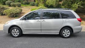 2004 TOYOTA SIENNA LE MINIVAN 4D