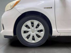 2012 TOYOTA PRIUS C HATCHBACK 4-CYL, HYBRID, 1.5 LITER FOUR HATCHBACK 4D