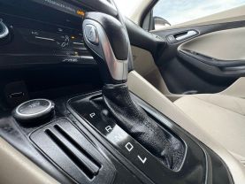 2015 FORD FOCUS SEDAN 4-CYL, FLEX FUEL, 2.0L SE SEDAN 4D