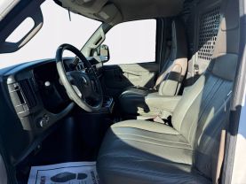 2017 CHEVROLET EXPRESS 3500 CARGO CARGO V8, FLEX FUEL, 6.0 LITER REGULAR VAN 3D