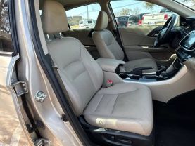 2017 HONDA ACCORD SEDAN - AUTOMATIC - Dart Auto Group