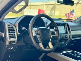 2017 FORD F250 SUPER DUTY CREW CAB PICKUP V8, TURBO DIESEL, 6.7L LARIAT PICKUP 4D 6 3/4 FT