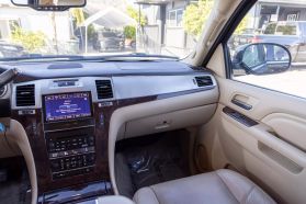 2013 CADILLAC ESCALADE SUV V8, FLEX FUEL, 6.2 LITER PREMIUM SPORT UTILITY 4D
