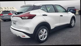 2021 Nissan Kicks S Sport Utility 4d - Image 5