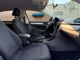 2018 VOLKSWAGEN PASSAT