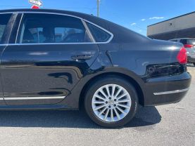 2016 Volkswagen Passat - Image 3