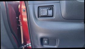 2017 Nissan Versa Note Sv Hatchback 4d - Image 17