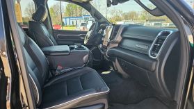 2025 Ram 1500 Crew Cab - Image 8