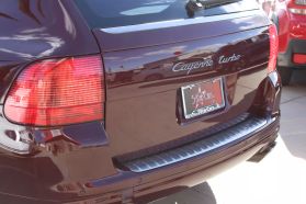 2004 Porsche Cayenne - Image 16