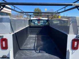 2019 FORD F350 SUPER DUTY CREW CAB 8FT KNAPHEIDE SERVICE BED TRUCK SERVICE/UTILITY TRUCKS V8, 6.2 LITER XL PICKUP 4D - Eddies Auto Sales