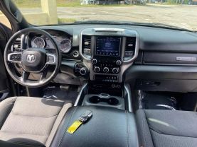2019 RAM 1500 CREW CAB PICKUP V8, HEMI, 5.7 LITER BIG HORN PICKUP 4D 5 1/2 FT