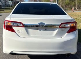 2014 Toyota Camry - Image 6