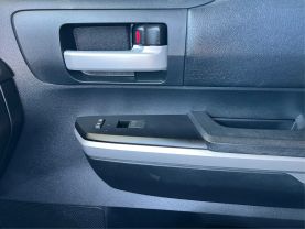 2015 TOYOTA TUNDRA CREWMAX