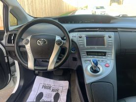 2013 TOYOTA PRIUS HATCHBACK 4-CYL, HYBRID, 1.8 LITER ONE HATCHBACK 4D