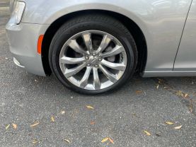 2017 CHRYSLER 300 SEDAN V6, 3.6 LITER 300C SEDAN 4D