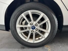 2015 FORD FOCUS SEDAN 4-CYL, FLEX FUEL, 2.0L SE SEDAN 4D