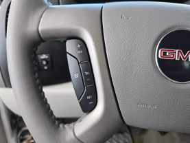 2011 GMC SIERRA 1500 CREW CAB PICKUP V8, FLEX FUEL, 5.3 LITER SLE PICKUP 4D 5 3/4 FT
