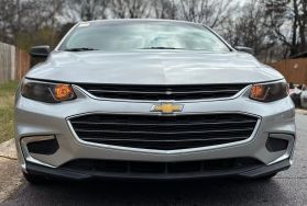 2016 Chevrolet Malibu - Image 2