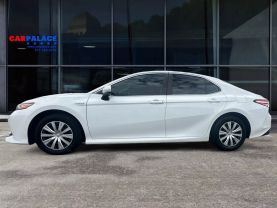 2020 Toyota Camry Hybrid Le Sedan 4d - Image 2