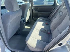 2004 TOYOTA AVALON