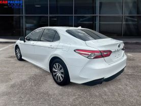 2020 Toyota Camry Hybrid Le Sedan 4d - Image 3