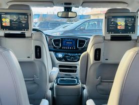 2017 CHRYSLER PACIFICA VAN V6, 3.6 LITER TOURING-L PLUS MINIVAN 4D