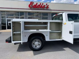 2020 FORD F250 SUPER DUTY CREW CAB 8FT KNAPHEIDE SERVICE BED TRUCK SERVICE/UTILITY TRUCKS V8, FLEX FUEL, 6.2 LITER XL PICKUP 4D 8 FT - Eddies Auto Sales