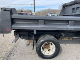 2008 Ford F350 Super Duty Regular Cab & Chassis - Image 9