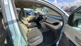 2017 TOYOTA SIENNA