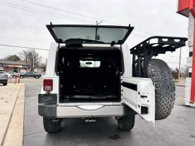 2017 JEEP WRANGLER UNLIMITED SUV V6, 3.6 LITER SAHARA SPORT UTILITY 4D