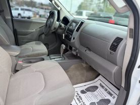 2015 NISSAN FRONTIER CREW CAB PICKUP V6, 4.0 LITER SV PICKUP 4D 5 FT