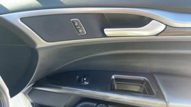 2018 Ford Fusion - Image 24