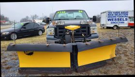 2006 Ford F250 Super Duty Regular Cab Xl 8 Ft Utility 4x4 W/ Plow - Image 4