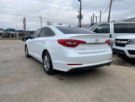 2017 HYUNDAI SONATA SEDAN 4-CYL, PZEV, 2.4 LITER SE SEDAN 4D at Motors On Wheels - used car dealership in Houston, Texas.