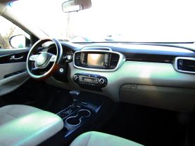 2019 KIA SORENTO SUV V6, GDI, 3.3 LITER LX SPORT UTILITY 4D