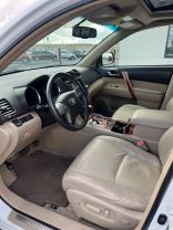 2010 TOYOTA HIGHLANDER SUV V6, 3.5 LITER LIMITED SPORT UTILITY 4D - The Auto Lot