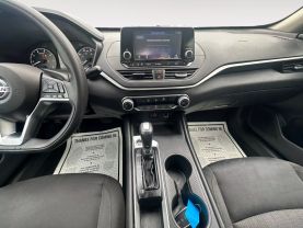 2022 Nissan Altima 2.5 S Sedan 4d - Image 11