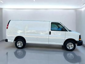 2014 CHEVROLET EXPRESS 2500 CARGO CARGO V8, VORTEC, 4.8 LITER VAN 3D
