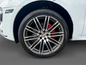 2018 PORSCHE MACAN SUV V6, TWIN TURBO, 3.6 LITER TURBO SPORT UTILITY 4D