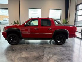 2011 CHEVROLET AVALANCHE SUV V8, FLEX FUEL, 5.3 LITER LTZ SPORT UTILITY PICKUP 4D 5 1/4 FT