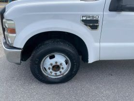 2008 Ford F350 Super Duty Regular Cab & Chassis - Image 3