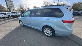2017 TOYOTA SIENNA