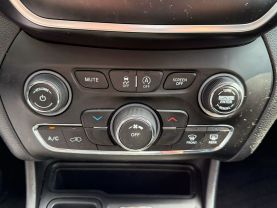 2019 JEEP CHEROKEE SUV 4-CYL, ZERO EVAP, 2.4 LITER LATITUDE PLUS SPORT UTILITY 4D