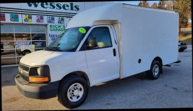 2015 Chevrolet Express Commercial Cutaway Cutaway Van 2d - Image 2