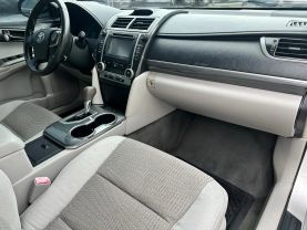 2013 TOYOTA CAMRY SEDAN 4-CYL, HYBRID, 2.5 LITER XLE HYBRID SEDAN 4D