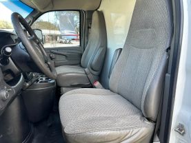 2010 CHEVROLET EXPRESS COMMERCIAL CUTAWAY CUTAWAY V8, 6.0 LITER VAN CAB-CHASSIS 2D