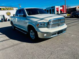 2017 RAM 1500 CREW CAB PICKUP V8, HEMI, 5.7 LITER LARAMIE PICKUP 4D 6 1/3 FT