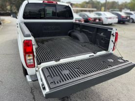 2015 NISSAN FRONTIER CREW CAB PICKUP V6, 4.0 LITER SV PICKUP 4D 5 FT