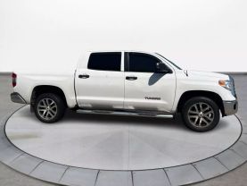 2017 TOYOTA TUNDRA CREWMAX