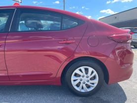 2017 Hyundai Elantra - Image 3